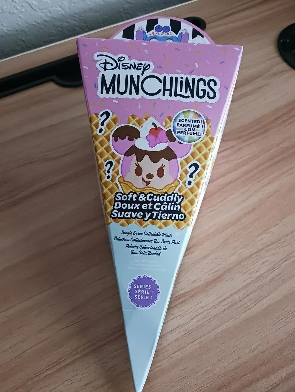 Disney Munchlings Pink & Yellow Scented Soft Plush Party Favor